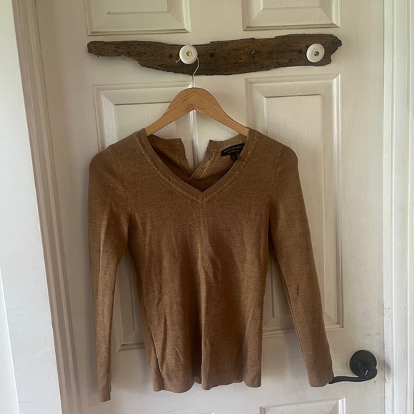 100% Merino Wool Banana Republic Sweater - Picture 2 of 4